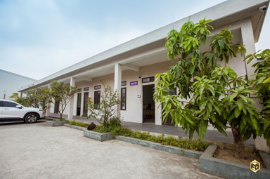 2N5A8355 (Custom).jpg